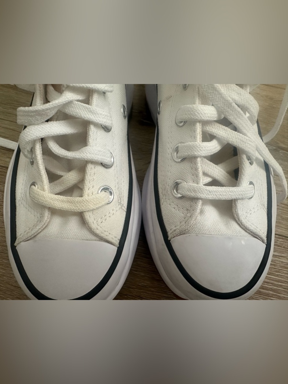 Converse - Picture 9 of 9